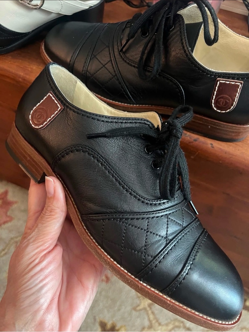 Vintage CHANEL BROGUE Black/ Brown Leather Quilted Lace-Up Oxford Shoes Size 40